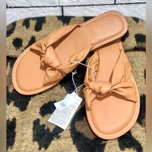 🔹Gap Vegan-Leather Top Knot Sandals 7 NWT